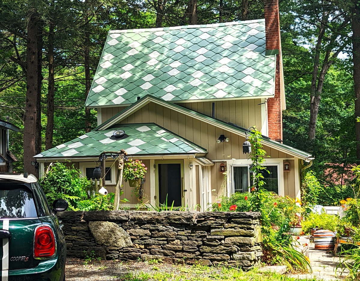 Peak Performance Roofing LLC of Easthampton, Massachusetts